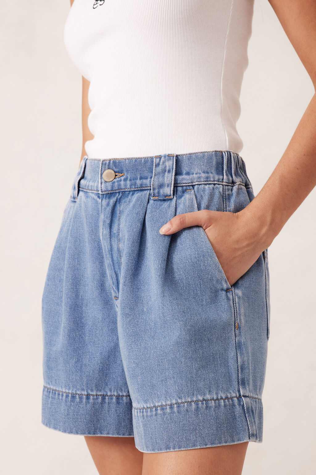 Pleat Front Short