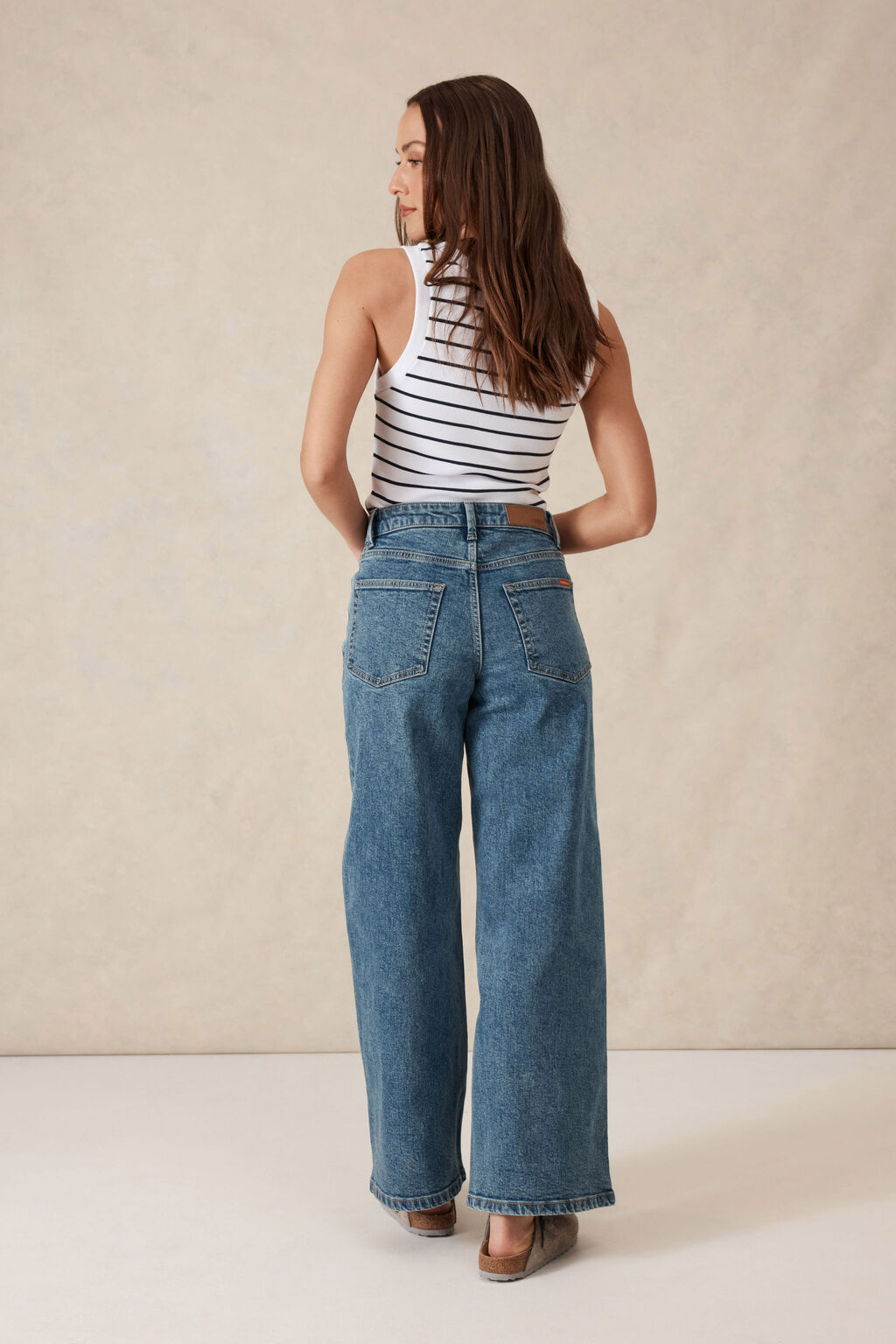 Core Wide Leg Jean